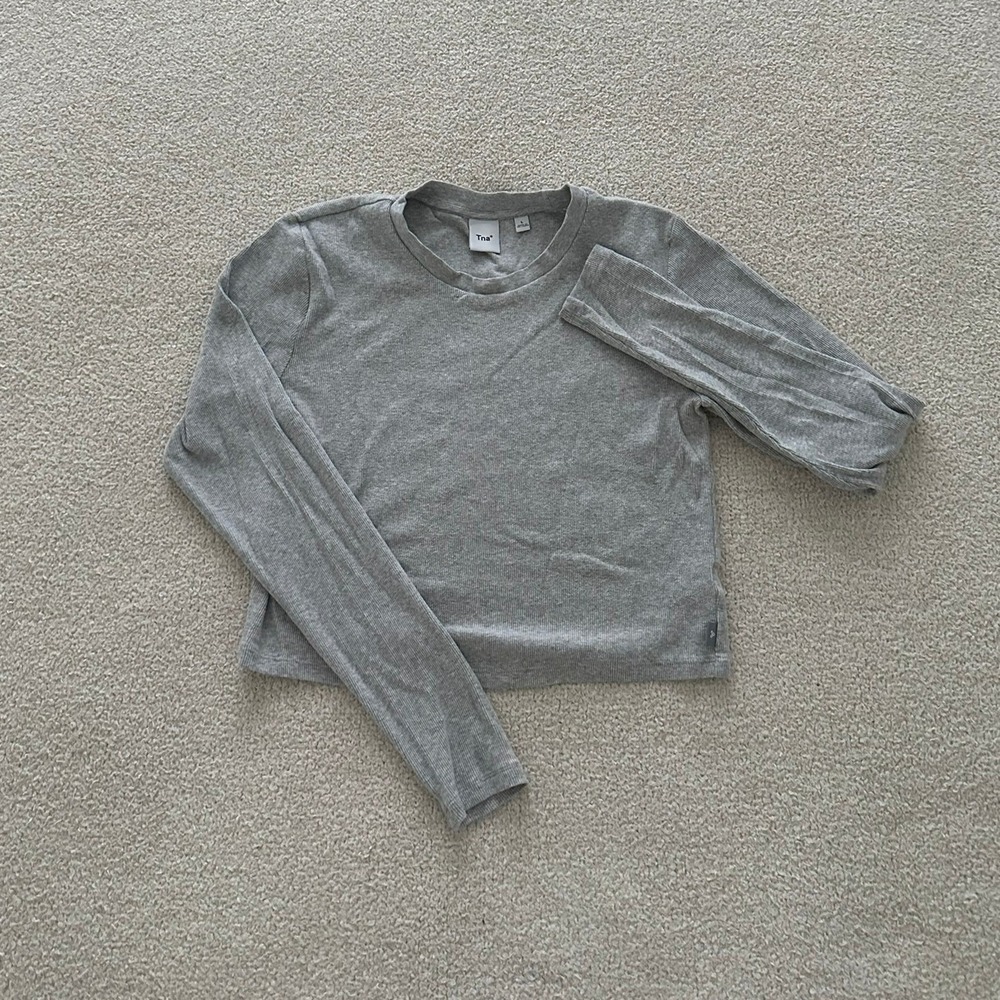 Aritzia TNA Grey Ribbed Long Sleeve size Large
